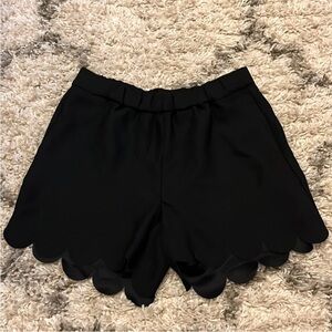 Madewell shorts. Scallop hem. New. Black. Size xs.